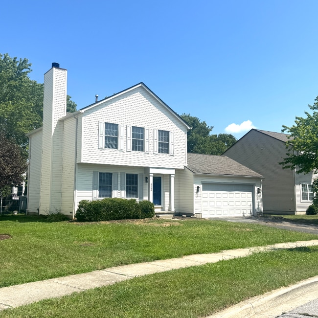 4348 Shady Meadows Dr in Grove City, OH - Building Photo - Building Photo