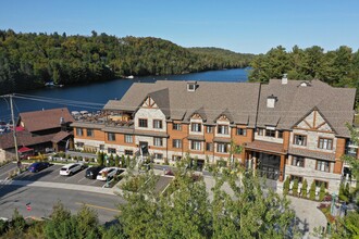 Le Viking Resort & Marina in Ste-marguerite-du-lac-masson, QC - Building Photo - Building Photo