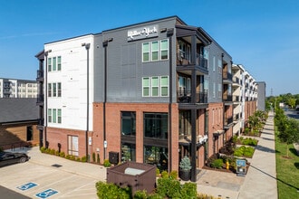 Miller and York in Charlotte, NC - Foto de edificio - Building Photo