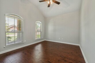 Available for June Move in! Charming 3/2 in Castlegate 2! in College Station, TX - Building Photo - Building Photo