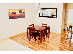 3427 Cherry Ln in Woodbury, MN - Building Photo - Building Photo