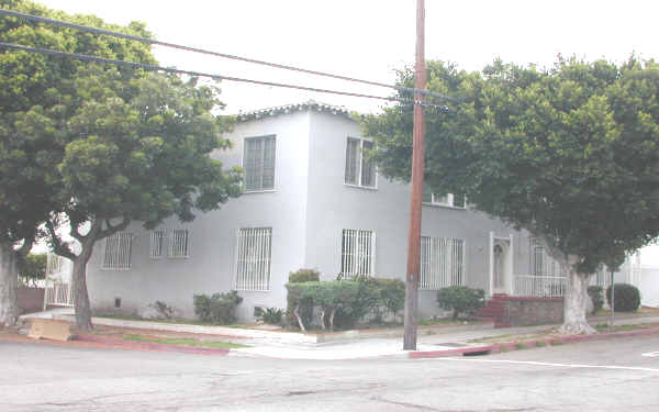 3561 San Marino in Los Angeles, CA - Building Photo