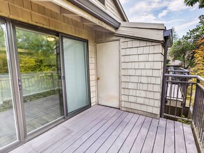 74 Galen St in Lake Oswego, OR - Building Photo - Building Photo