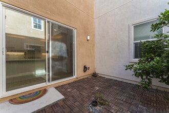 26912 W Winding Trail Ct in Valencia, CA - Building Photo - Building Photo