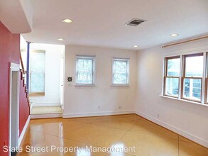 1705 Winsted Ln in Austin, TX - Building Photo - Building Photo