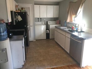 2308 Maple Ln in Steilacoom, WA - Building Photo - Building Photo