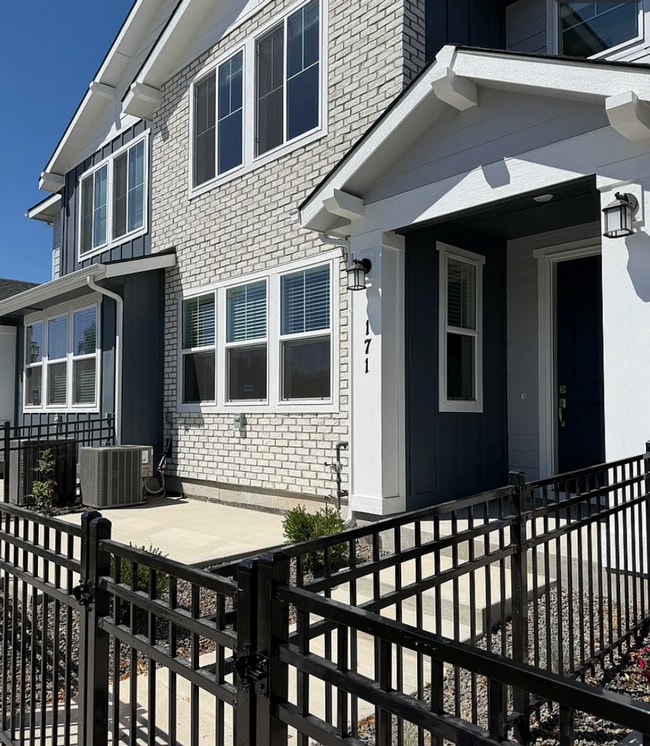 property at 171 N Nursery Ave