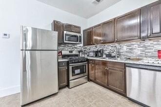 2421 Arbor St in Houston, TX - Building Photo - Building Photo