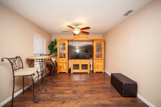 303 Babcock Rd in San Antonio, TX - Building Photo - Building Photo