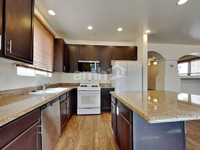 18139 W Smokey Dr in Surprise, AZ - Foto de edificio - Building Photo