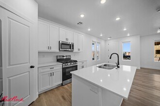 897 W Boxthorn Dr in Saint George, UT - Building Photo - Building Photo