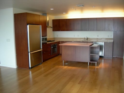 3570 S River Pky, Unit 313 in Portland, OR - Foto de edificio