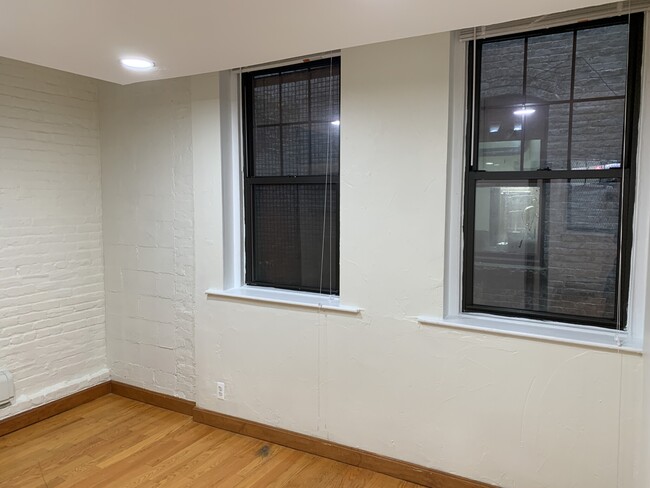 238 Hemenway St, Unit 32 in Boston, MA - Building Photo - Building Photo