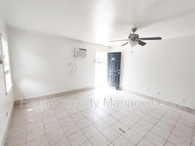 2511 Farm to Market 646 Rd N in Santa Fe, TX - Building Photo - Building Photo