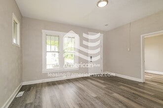 6532 Corbitt Ave in University City, MO - Building Photo - Building Photo