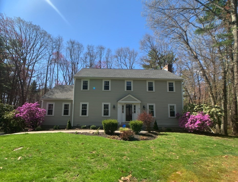 12 Woodchester Dr in Acton, MA - Building Photo