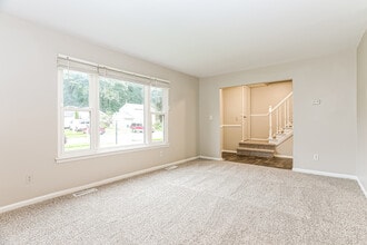 8 Lasonia Way in Edgewood, MD - Building Photo - Building Photo