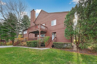 201 Tamarack Ln in Brewster, NY - Building Photo - Building Photo