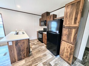 104 Harold Dr in Ashland, OH - Building Photo - Building Photo