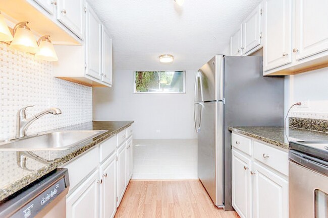 property at 2325 S Linden Ct