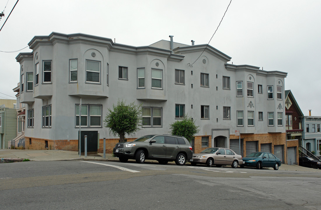 1495 10th Ave in San Francisco, CA - Building Photo