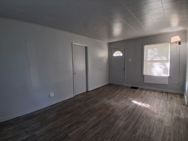 1323 N Sheridan St in Danville, IL - Building Photo - Building Photo