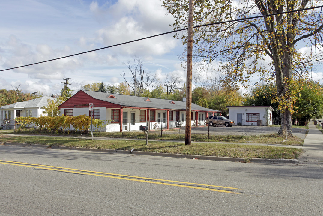 597 Franklin Rd in Pontiac, MI - Building Photo