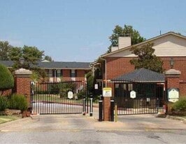 4400 Hemingway Dr in Oklahoma City, OK - Building Photo