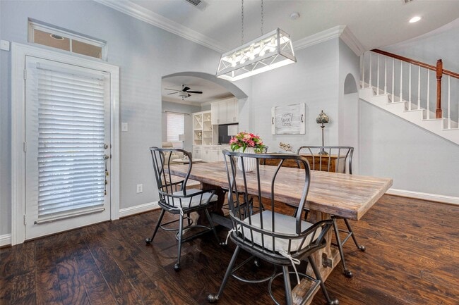 property at 28 Versante Ct