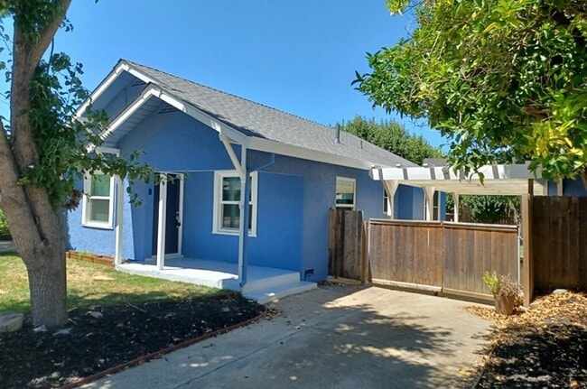 5309 L St in Sacramento, CA - Building Photo - Building Photo