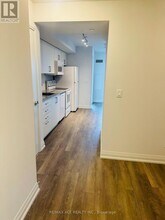 20 Meadowglen Pl in Toronto, ON - Building Photo - Building Photo