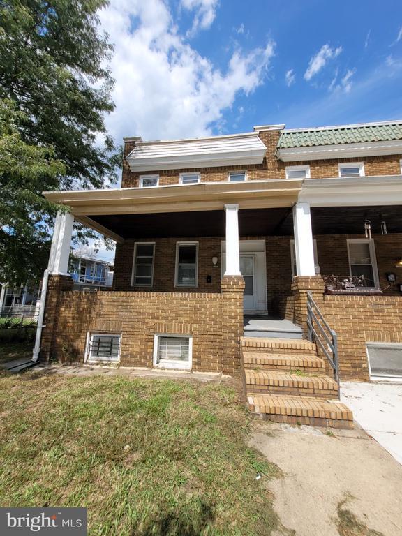 property at 3102 Cliftmont Ave