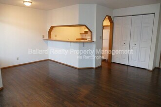 12314 32nd Ave NE in Seattle, WA - Building Photo - Building Photo