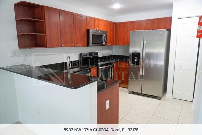 8933 NW 107th Ct in Doral, FL - Building Photo - Building Photo