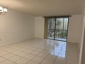 8400 SW 133rd Ave in Miami, FL - Building Photo - Building Photo