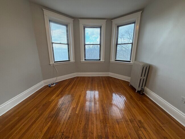 376 Riverway, Unit 10 in Boston, MA - Building Photo - Building Photo