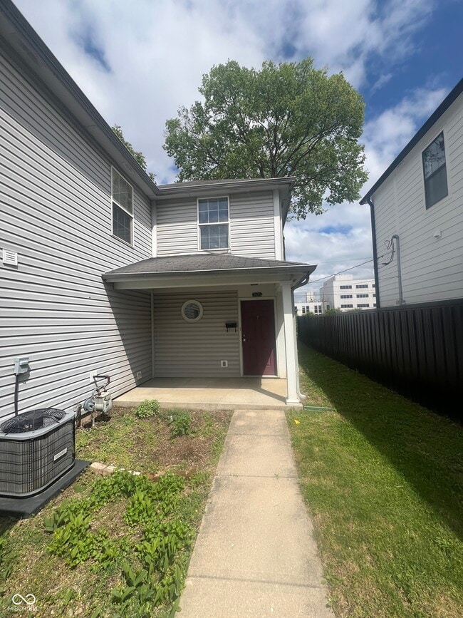 property at 3457 N Illinois St