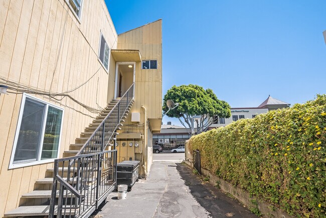 1715 Park St in Alameda, CA - Building Photo - Building Photo