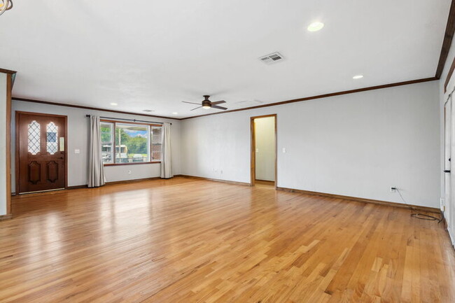 property at 10001 Ridgeview Dr