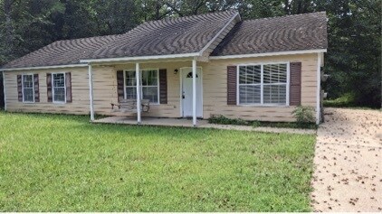 205 Buffalo Creek Dr in Toney, AL - Foto de edificio