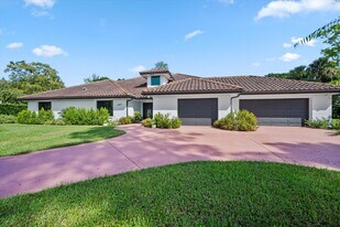 13855 Shawmut Ct in Wellington, FL - Building Photo