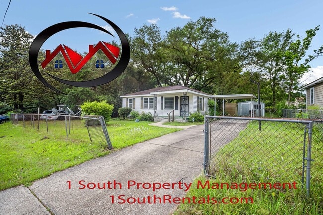 7055 Langdon Dr in Mobile, AL - Building Photo - Building Photo