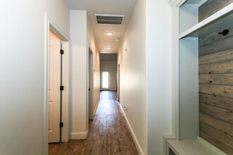 2518 111th St in Lubbock, TX - Building Photo - Building Photo