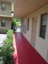 Rustic Manor Apartments in Fort Lauderdale, FL - Building Photo - Building Photo