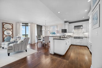 100 Parrott Drive in Shelton, CT - Building Photo - Building Photo