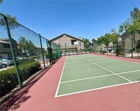 2052 Turquoise Ridge St in Las Vegas, NV - Foto de edificio - Building Photo