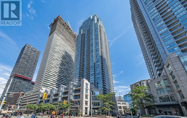 property at 2191-2191 Yonge St