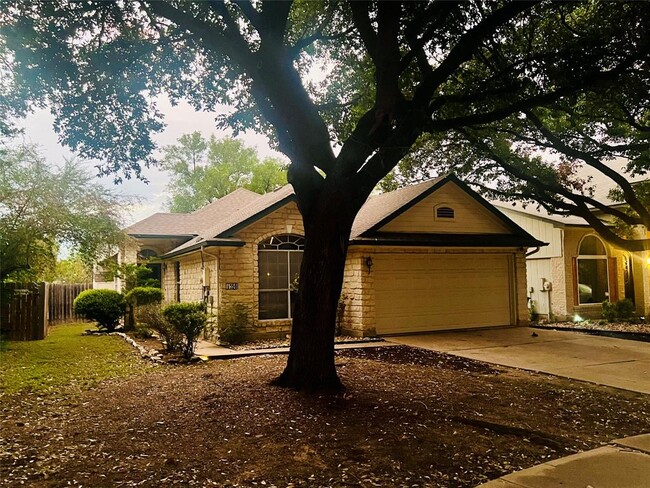 property at 1156 Tetbury Ln