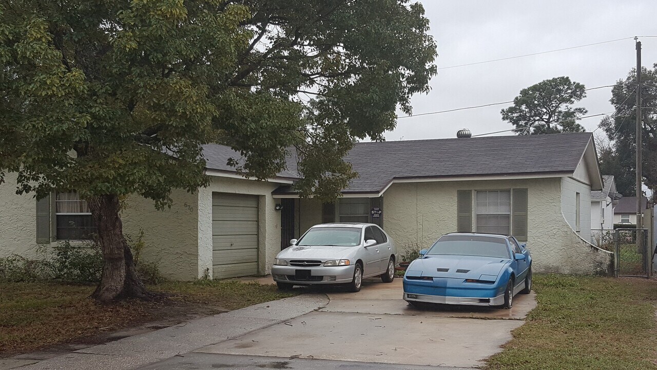 670 Iris Rd in Casselberry, FL - Building Photo