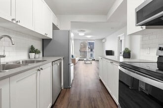 Carruthers Wharf Apartments in Kingston, ON - Building Photo - Building Photo